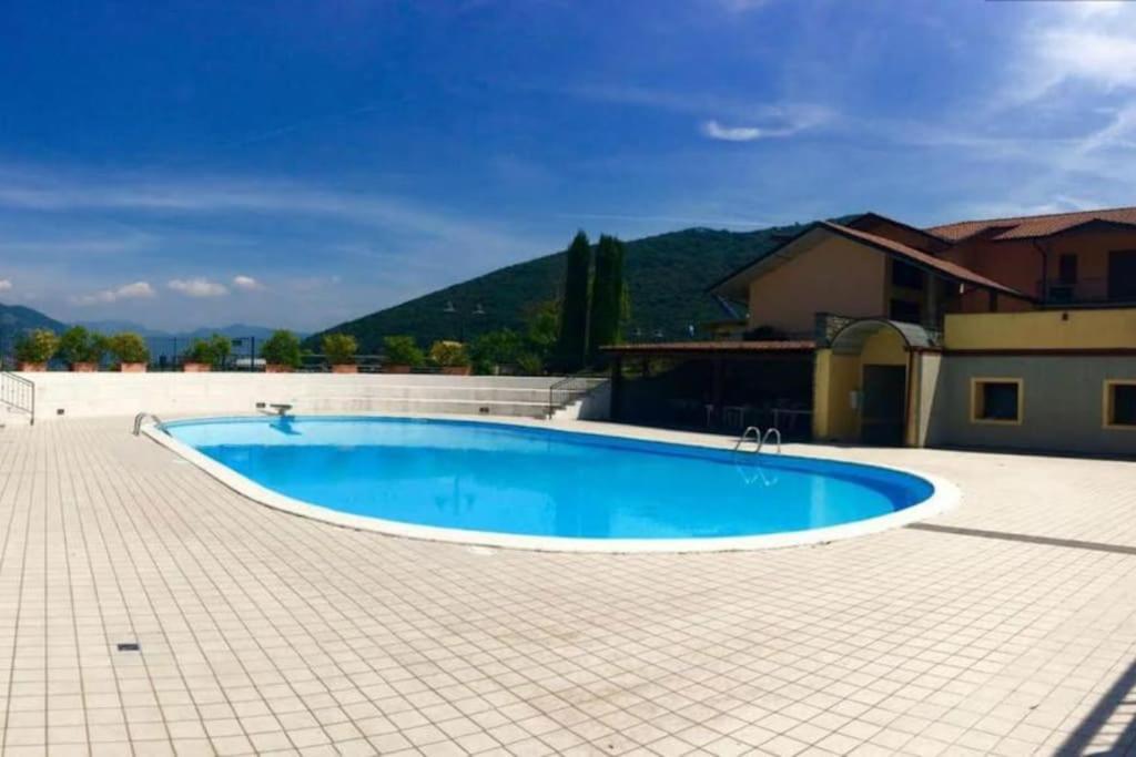 Apartamento Copelia - Pool And Elegance Paratico Exterior foto